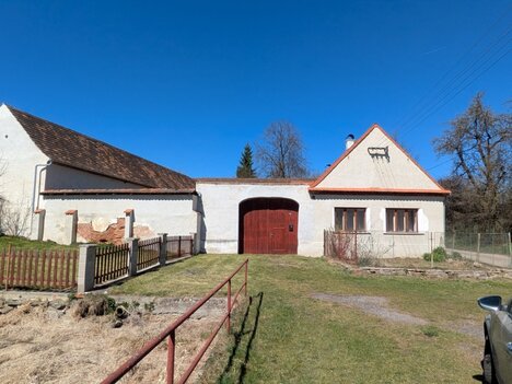 Uzavřená zemědělská usedlost Tourov